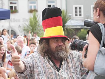 Komm ich jetzt ins Fernseeeeeen? Nein, aber vielleicht in die Zeitung!