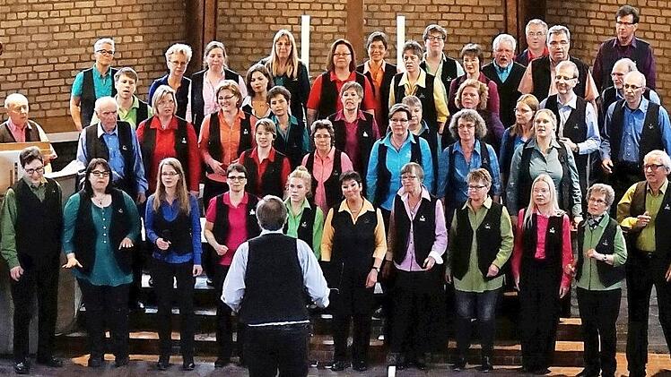 Von den 70 aktiven Sängern treten meist 30 bis 40 auf. Foto: privat