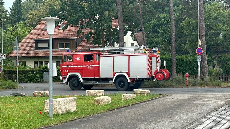 Dechsendorf: Seltenes Feuerwehr-Kultfahrzeug "Emma" war zu Gast in Franken