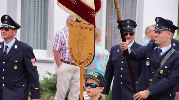 Cool war der Tafelträger der Feuerwehr Wasmuthhausen.H. Will