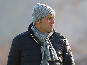 Michael Hutzler muss nach sieben Jahren den Platz als Trainer bei der SpVgg Jahn Forchheim räumen. Der Verein entschloss sich zu einer Trennung am Ende der Saison.  Foto: Sportfoto Zink