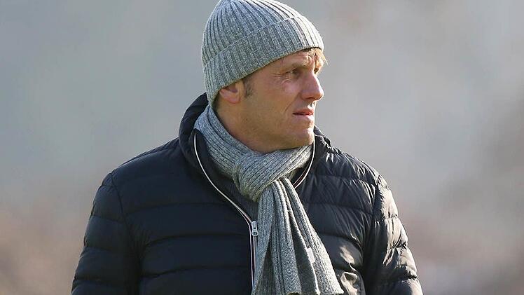 Michael Hutzler muss nach sieben Jahren den Platz als Trainer bei der SpVgg Jahn Forchheim räumen. Der Verein entschloss sich zu einer Trennung am Ende der Saison.  Foto: Sportfoto Zink
