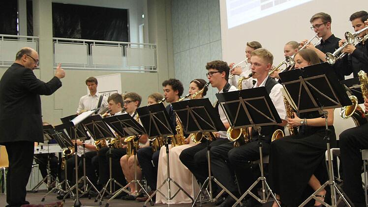 Die Bigband gab der Feier einen stilvollen musikalischen Rahmen. Foto: Sonny Adam