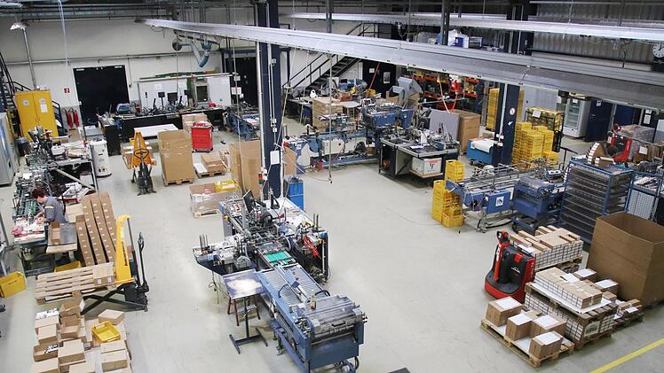 Unter streng geschützten Bedingungen produziert die Firma TCS in Bamberg. In der Fabrik wird jede Ecke videoüberwacht. Es gibt laut TCS keine toten Winkel. Foto: Sebastian Schanz