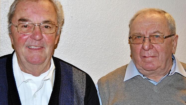 Paul Roth (links) und Alfred Balling wurden für 60-jährige Mitgliedschaft geehrt.