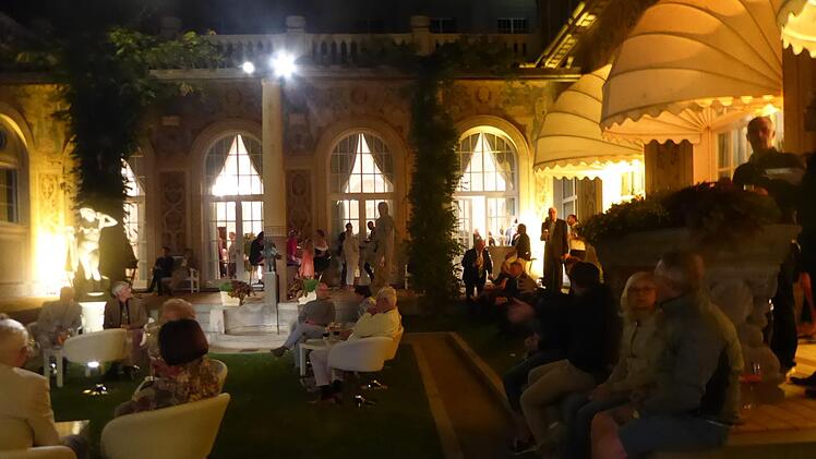 Schön sah der Schmuckhof aus auch bei der Lounge, die Rahmenbedingungen waren etwas schwieriger als 2017.  Foto: Gerhild Ahnert