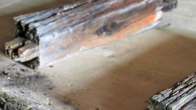 Die Zapfen der Hölzer boten keinen Halt mehr.