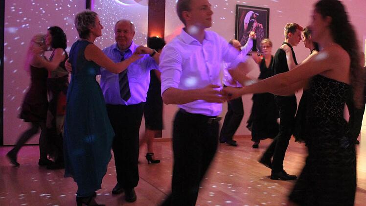 Schulball des Kulmbacher Caspar-Vischer-Gymnasiums Foto: Sonja Adam