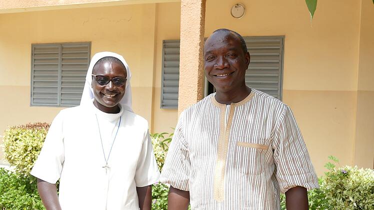 Abbé Epiphane und Schwester Marie Jeanne richten sich mit ihrer Weihnachtsbitte an die FT-Leserschaft. Foto: Marion Krüger-Hundrup