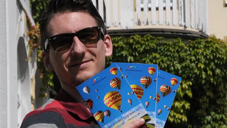 Jan Marberg von der Stadtbibliothek hat das Ferienprogramm zusammengestellt. Foto: Ulrike Müller