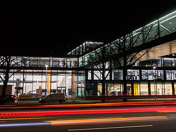 Auch Jobs in Franken in Gefahr? - Continental kündigt Abbau tausender Stellen weltweit an Auch Jobs in Franken in Gefahr? - Continental kündigt Abbau tausender Stellen weltweit an