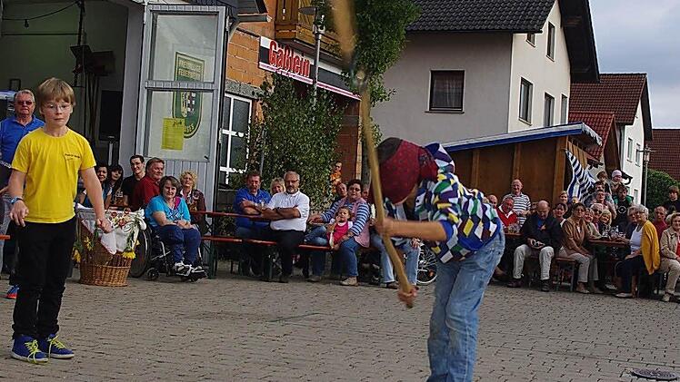 Daniel Kasymbekov sicherte sich den Titel des "Kinder-Hahnenkönigs".