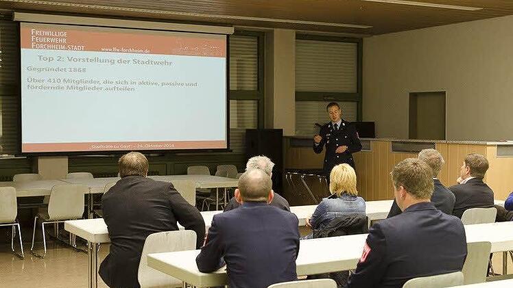 Zu Beginn gab es eine Einführung in das Forchheimer Feuerwehrwesen. privat