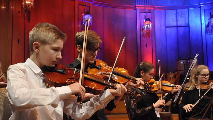 Auch für das Streichorchester ist das Elternkonzert ein beliebter Auftrittstermin. Foto: Peter Klopf