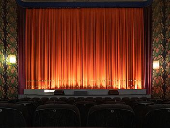 "Ein würdiger Abschied": Beliebter deutscher Schauspieler beendet Kariere