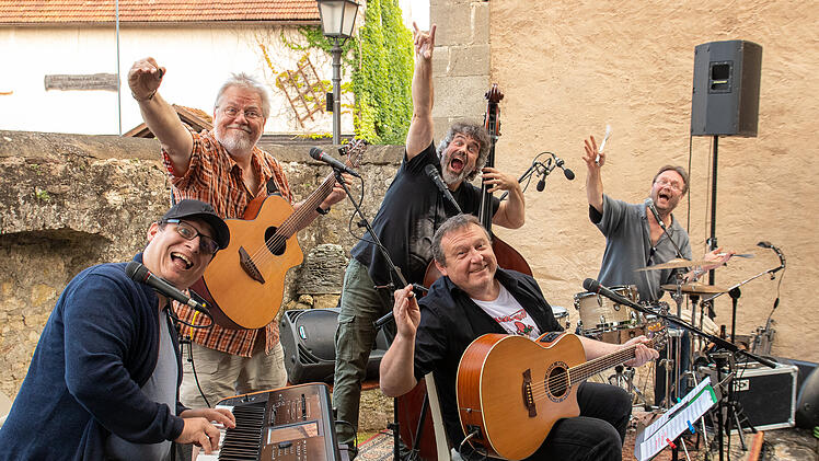 Waldschrat ist eine Musikgruppe aus dem oberfr&auml;nkischen M&uuml;nchberg, die zu den beliebtesten Musik-Acts Franken z&auml;hlen.
