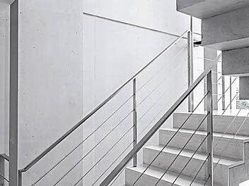 Gerade für Designertreppen ist Beton sehr geeignet. Mit einem seinem robusten und gleichzeitig coolen Charakter verliert er auch nach vielen Jahren nichts an seiner Eleganz.  Foto: Betonservice Süd