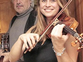 Uwe Thiem und Anne Möllers im Gasthaus Sponsel Foto: Josef Hofbauer