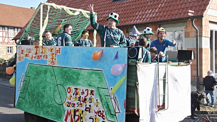 Auf dem neuen Spielfeld, welches in Untermerzbach entsteht, soll bald wieder ein Meistertitel geholt werden, so der Plan der Fußballer des SVM-U.  Foto: Helmut Will