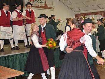 Die Zechpaare sorgten für Hochstimmung in der Zecherhalle. Foto: K.-H. Hofmann