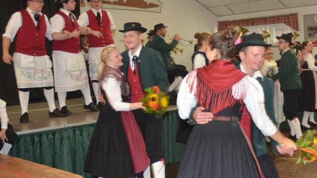 Die Zechpaare sorgten für Hochstimmung in der Zecherhalle. Foto: K.-H. Hofmann