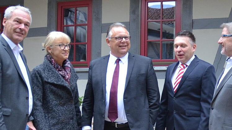 Kandidat gefunden (von links): Frank Rebhan, Ulrike Gunsenheimer, Martin Stingl, Carsten Höllein und Michael Busch. Rainer Lutz