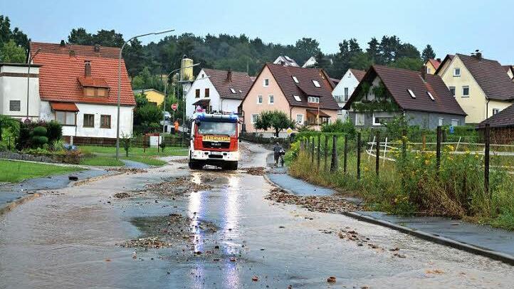 Auch beim Starkregen am 27. Juli waren die Feuerwehren gefragt - in einer Aktionswoche werben sie nun wieder um neue ehrenamtliche Mitglieder. Foto: Dieter Radziej