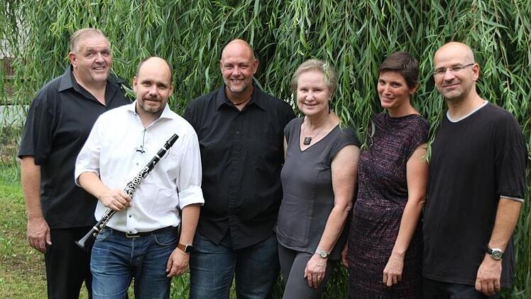 Die Klezmer-Gruppe "Mesinke" aus Schwaben spielt jiddische Musik