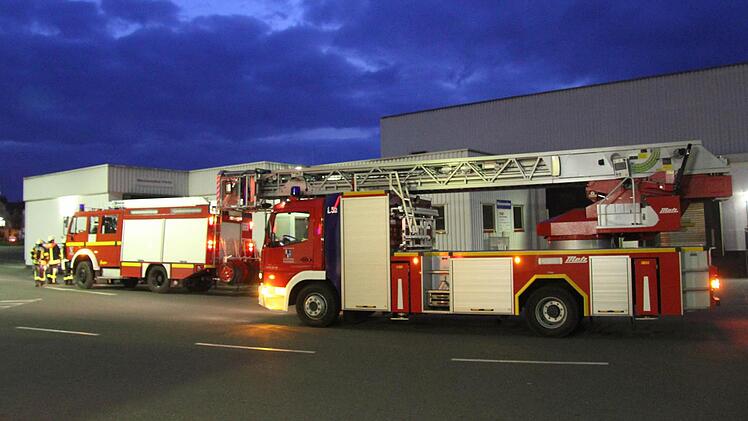 Kurz vor Ladenschluss fand die Übung der Feuerwehr Kulmbach am real-Markt statt.