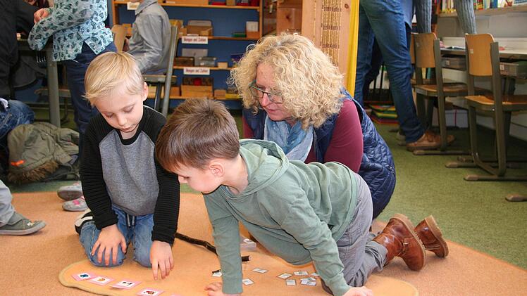 Eltern und Schüler konnten sich beim Tag der offenen Tür in der  Montessori-Schule Rhön-Saale in Sandberg über die Montessori-Pädagogik informieren.    Doreen Werner/Montessorischule