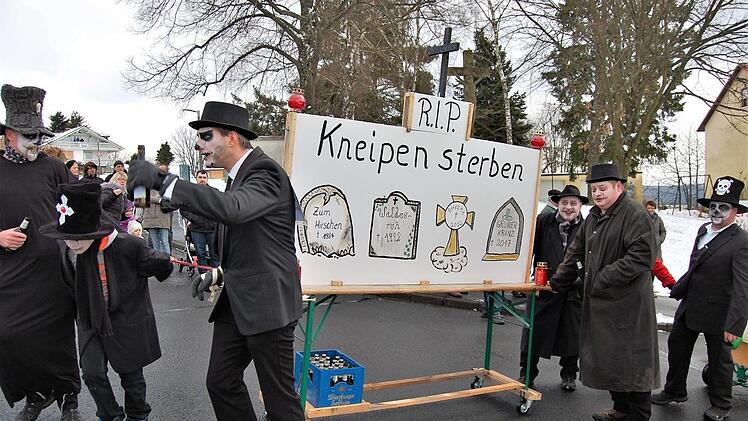 Stangenroth beklagt sein Wirtshaussterben. Foto: Sigismund von Dobschütz
