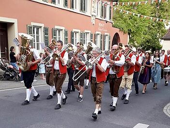 Sommerach lädt zu musikalischem Weinspaziergang Anfang Juni ein - mit 5 Stationen