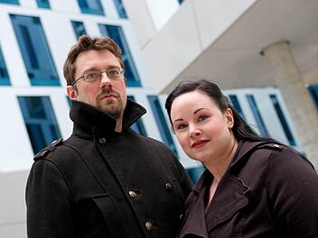 Die Macher von "Hoaxilla" wollen mit ihrer Seite Verschwörungstheorien wissenschaftlich aufklären. Foto: Sven Hoppe/dpa