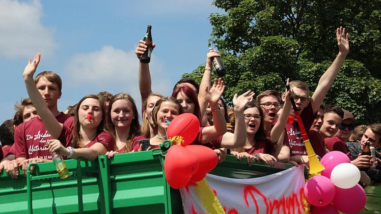 Die Kronacher Abiturienten feierten. Foto: Marco Meißner