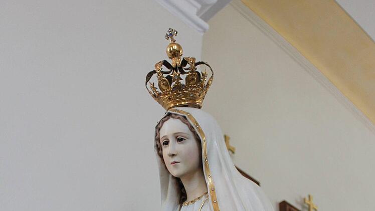 Die Fatima-Madonna wurde nach der Restaurierung  besser ins Licht gerückt