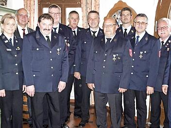 Aus der ganzen Gemeinde wurden Aktive für 40 Jahre Dienst geehrt.