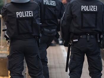 Polizei&uuml;bung in Gem&uuml;nden: Warnung vor Drohnen und Schussger&auml;uschen