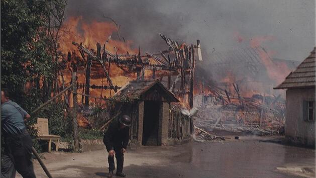 Der Gro&szlig;brand vom 24. Juli 1969 hinterlie&szlig; den kleinen Ort Siegritz als Brandruine.privat