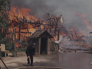 Der Großbrand vom 24. Juli 1969 hinterließ den kleinen Ort Siegritz als Brandruine.privat
