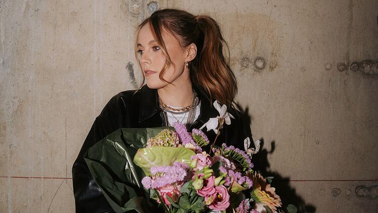 Auch die 30-j&auml;hrige S&auml;ngerin Sophia war in diesem Jahr zu Gast beim "3satFestival 2025".