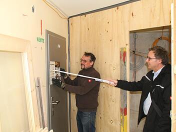 Harald Fischlein und Architekt Marcus Seifert.  Fotos: Hilmar Ruppert