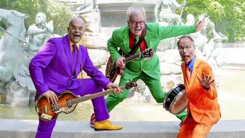 Beim &bdquo;Offenen Podium&ldquo; des jungen Theaters: Atze Bauer und &bdquo;die Band mit Witz&ldquo;.