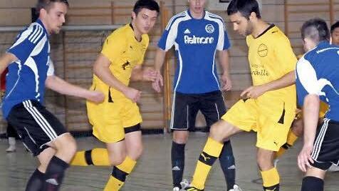 Im Spiel um Platz 3 kamen die "Nordsterne" (gelbe Trikots) gegen den Hammerbacher SV mit 2:8 unter die Räder.