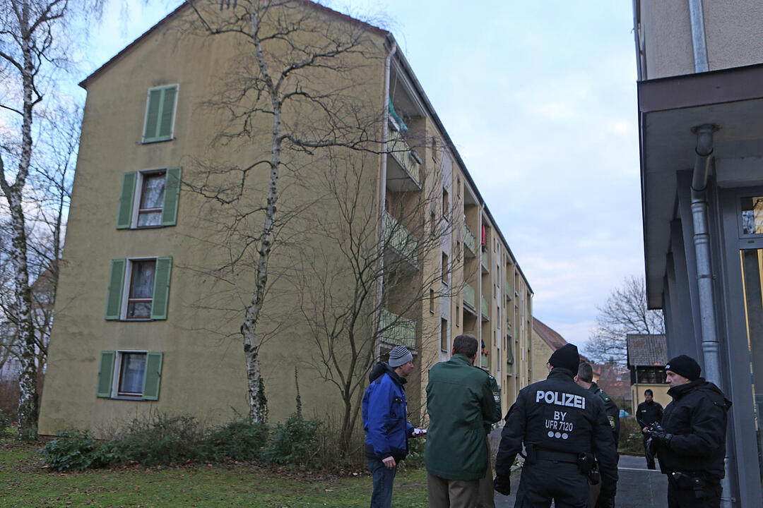 SEK-EInsatz in Schweinfurt unblutig beendet - Zwei Schuetzen festgenommen