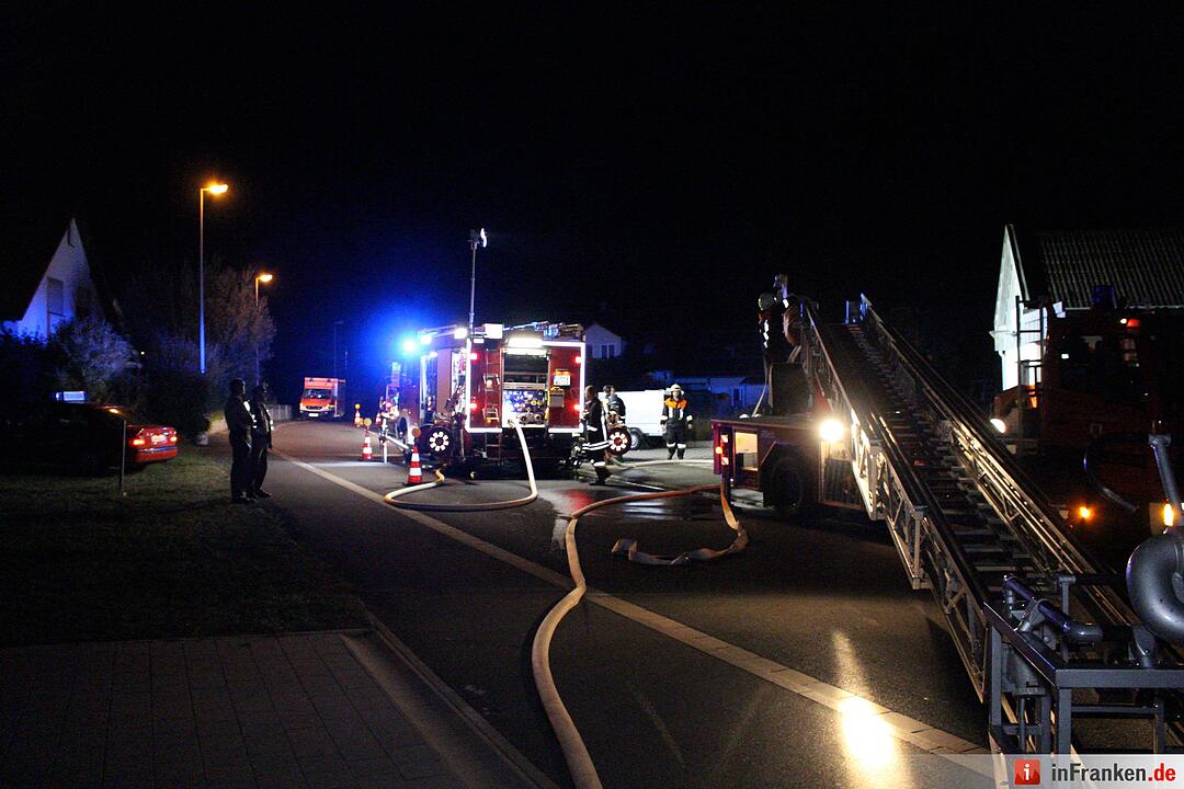 Anbau von Garage in Vollbrand