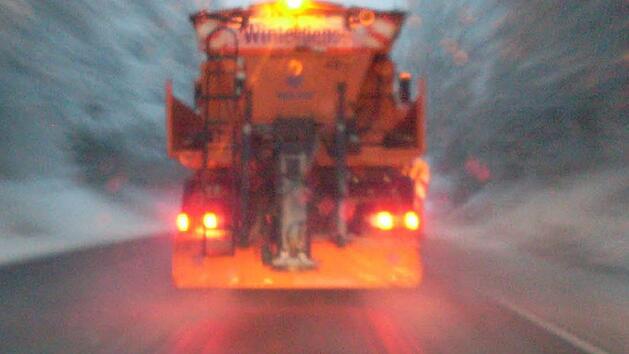 In Oberfranken und Teilen Unterfrankens ist es in der Nacht zum Freitag zu etlichen Verkehrsunf&auml;llen wegen Blitzeis gekommen. Symbolfoto: Eckehard Kiesewetter