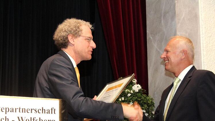 Ein besonderer Dank ging an Robert Schmid, einem der "Urgesteine" und treuen Aktivisten der Städtepartnerschaft.