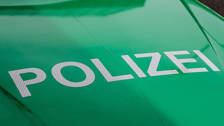 In der Nürnberger Südstadt hat ein Unbekannter eine ältere Frau ausgeraubt. Symbolbild: Christopher Schulz