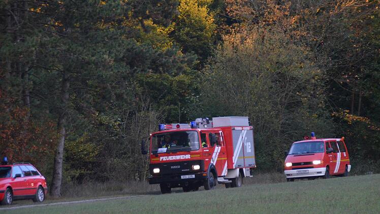Bei der Brandschutzwoche   mussten die Feuerwehren Elfershausen, Machtilshausen, Trimberg, Langendorf und Fuchsstadt zu einem angenommenen gro&szlig;en  Waldbrand ausr&uuml;cken. Foto: Julia Vierheilig