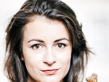 Die Geigerin Liya Petrova ist als Solistin zu h&ouml;ren. Foto: PR